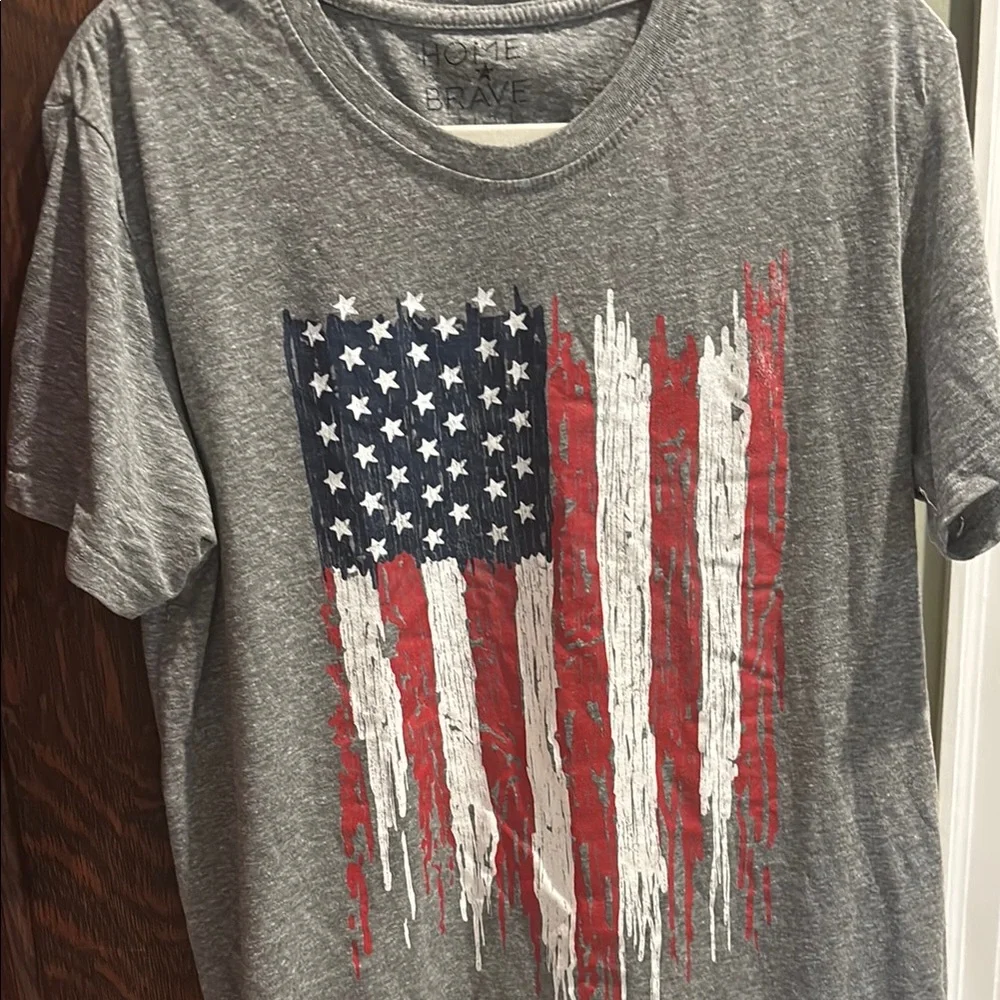 Gildan Red, White, and Gray Short Sleeve Tees - Picture 4 of 7